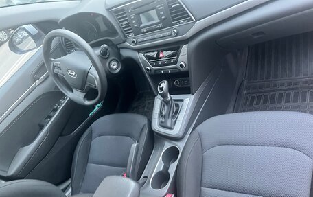 Hyundai Elantra VI рестайлинг, 2016 год, 1 500 000 рублей, 3 фотография