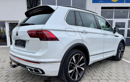 Volkswagen Tiguan, 2023 год, 3 633 999 рублей, 2 фотография