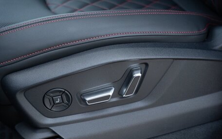 Audi Q7, 2026 год, 12 560 000 рублей, 18 фотография