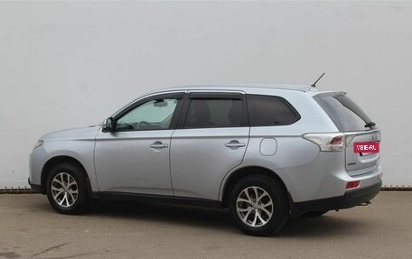 Mitsubishi Outlander III рестайлинг 3, 2013 год, 1 060 000 рублей, 7 фотография