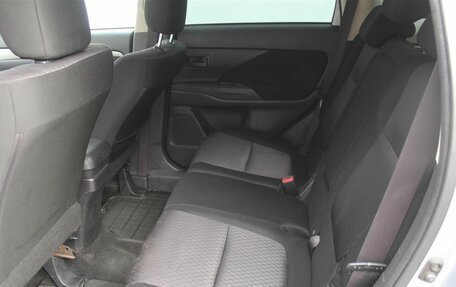 Mitsubishi Outlander III рестайлинг 3, 2013 год, 1 060 000 рублей, 18 фотография