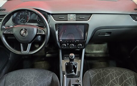 Skoda Octavia, 2018 год, 1 585 000 рублей, 9 фотография