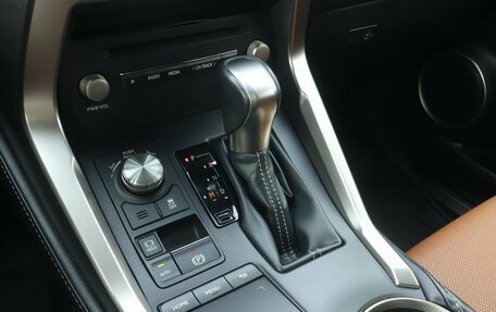 Lexus NX I, 2017 год, 3 250 000 рублей, 14 фотография