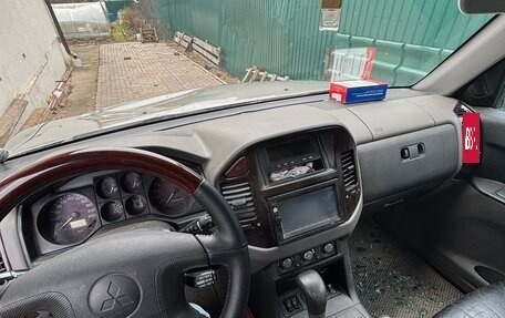 Mitsubishi Pajero III рестайлинг, 2002 год, 500 000 рублей, 14 фотография