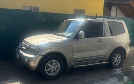 Mitsubishi Pajero III рестайлинг, 2002 год, 500 000 рублей, 25 фотография
