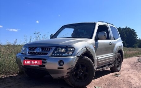 Mitsubishi Pajero III рестайлинг, 2002 год, 500 000 рублей, 26 фотография