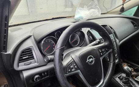 Opel Astra J, 2013 год, 550 000 рублей, 1 фотография