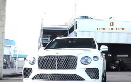 Bentley Bentayga I, 2021 год, 17 000 000 рублей, 1 фотография