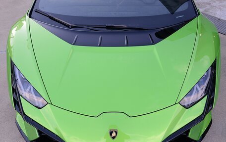 Lamborghini Huracán, 2023 год, 26 800 000 рублей, 4 фотография