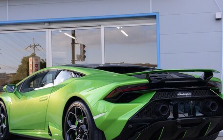 Lamborghini Huracán, 2023 год, 26 800 000 рублей, 3 фотография