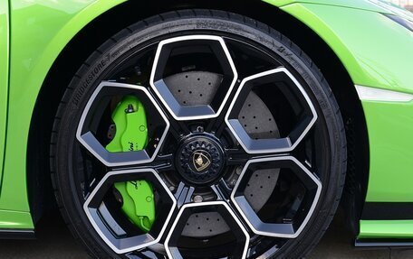 Lamborghini Huracán, 2023 год, 26 800 000 рублей, 9 фотография