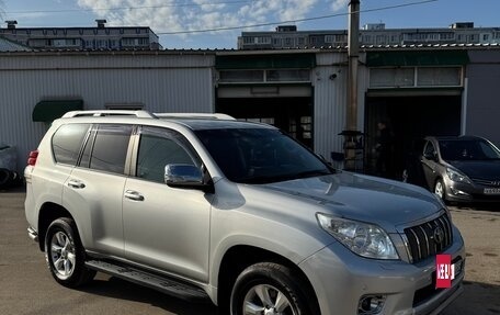 Toyota Land Cruiser Prado 150 рестайлинг 2, 2011 год, 2 250 000 рублей, 2 фотография