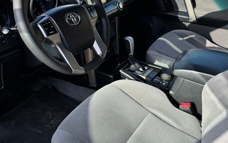 Toyota Land Cruiser Prado 150 рестайлинг 2, 2011 год, 2 250 000 рублей, 9 фотография