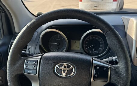 Toyota Land Cruiser Prado 150 рестайлинг 2, 2011 год, 2 250 000 рублей, 12 фотография