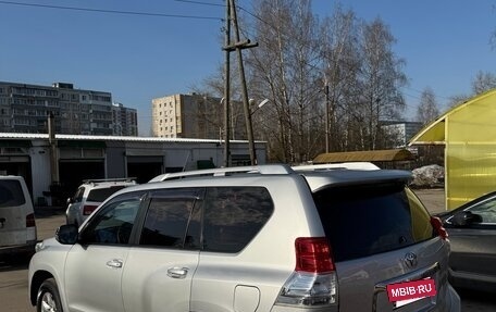 Toyota Land Cruiser Prado 150 рестайлинг 2, 2011 год, 2 250 000 рублей, 6 фотография