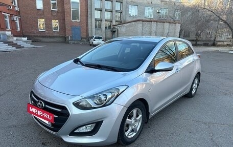 Hyundai i30 II рестайлинг, 2015 год, 960 000 рублей, 2 фотография