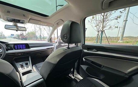 Volkswagen Golf VIII, 2023 год, 1 794 004 рублей, 24 фотография