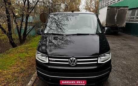 Volkswagen Multivan T6 рестайлинг, 2019 год, 4 650 000 рублей, 8 фотография