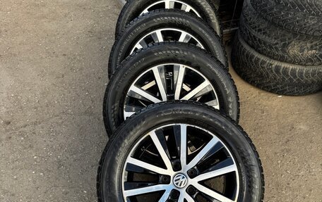 Volkswagen Multivan T6 рестайлинг, 2019 год, 4 650 000 рублей, 28 фотография