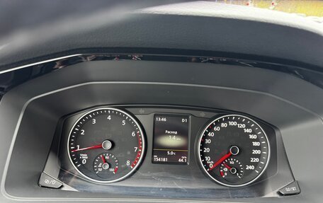 Volkswagen Multivan T6 рестайлинг, 2019 год, 4 650 000 рублей, 24 фотография