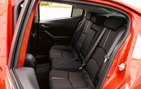 Mazda 3, 2018 год, 1 295 000 рублей, 17 фотография