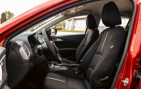 Mazda 3, 2018 год, 1 295 000 рублей, 11 фотография