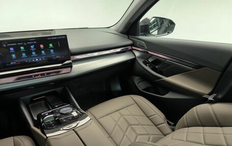 BMW 5 серия, 2025 год, 8 150 000 рублей, 12 фотография