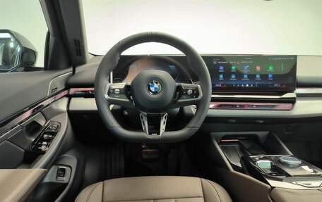 BMW 5 серия, 2025 год, 8 150 000 рублей, 13 фотография