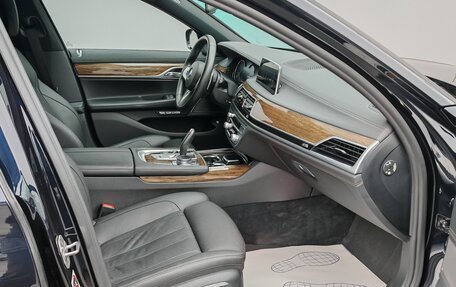 BMW 7 серия, 2016 год, 4 800 000 рублей, 13 фотография