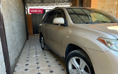 Toyota Highlander III, 2011 год, 1 650 000 рублей, 11 фотография