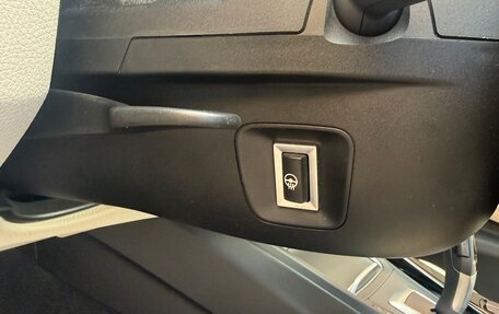 BMW 3 серия, 2018 год, 2 100 000 рублей, 13 фотография