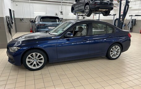 BMW 3 серия, 2018 год, 2 100 000 рублей, 23 фотография