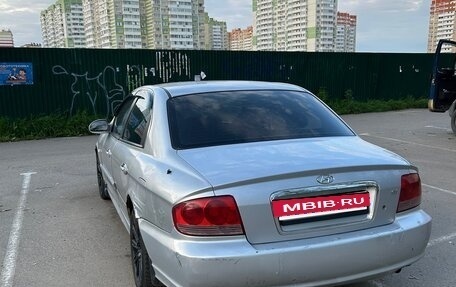 Hyundai Sonata IV рестайлинг, 2004 год, 230 000 рублей, 26 фотография