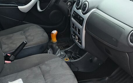 Renault Logan I, 2010 год, 380 000 рублей, 3 фотография