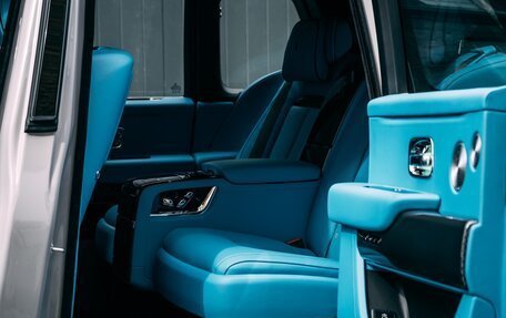 Rolls-Royce Cullinan, 2026 год, 63 900 000 рублей, 30 фотография