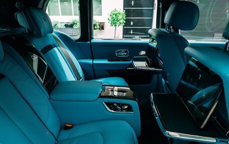 Rolls-Royce Cullinan, 2026 год, 63 900 000 рублей, 40 фотография