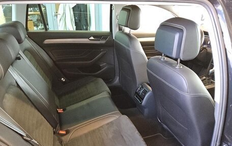 Volkswagen Passat B8 рестайлинг, 2022 год, 2 450 000 рублей, 6 фотография