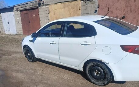 KIA Rio III рестайлинг, 2013 год, 250 000 рублей, 9 фотография
