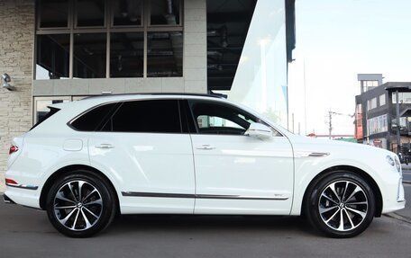 Bentley Bentayga I, 2021 год, 17 000 000 рублей, 4 фотография