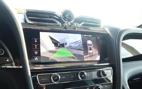 Bentley Bentayga I, 2021 год, 17 000 000 рублей, 9 фотография