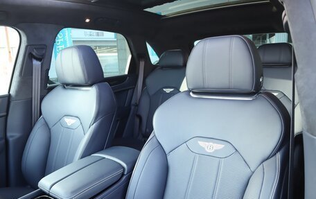 Bentley Bentayga I, 2021 год, 17 000 000 рублей, 12 фотография