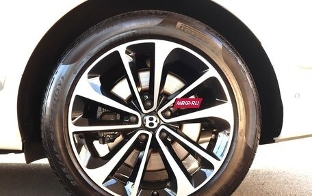 Bentley Bentayga I, 2021 год, 17 000 000 рублей, 16 фотография