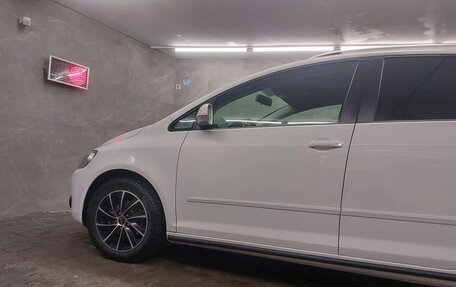 Volkswagen Golf Plus II, 2012 год, 850 000 рублей, 7 фотография