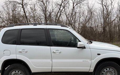 Chevrolet Niva I рестайлинг, 2013 год, 570 000 рублей, 4 фотография