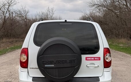 Chevrolet Niva I рестайлинг, 2013 год, 570 000 рублей, 3 фотография