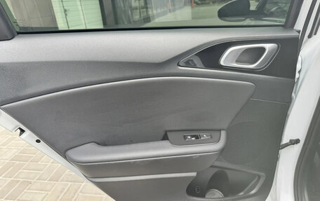 KIA cee'd III, 2022 год, 1 790 000 рублей, 21 фотография