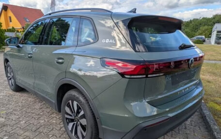 Volkswagen Tiguan, 2024 год, 5 627 007 рублей, 9 фотография