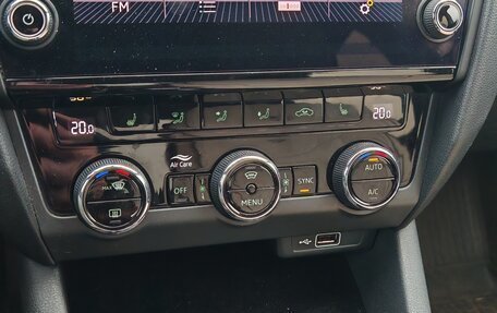 Skoda Octavia, 2018 год, 1 550 000 рублей, 8 фотография