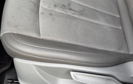 Audi A4, 2019 год, 2 000 000 рублей, 14 фотография