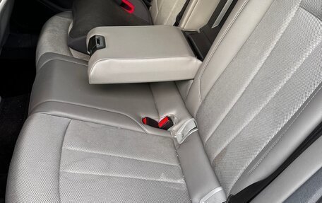 Audi A4, 2019 год, 2 000 000 рублей, 16 фотография